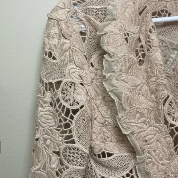 COPY - Ellie Tahari 100% Silk Crocheted Blazer Size L - Picture 3 of 6